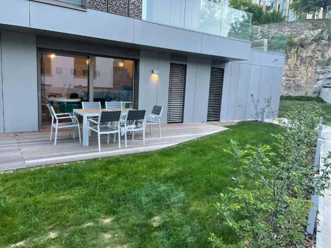 3 bedrooms Terrace Garden Parking