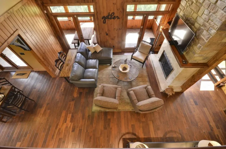 Mossy Brook - 6 Br home by RedAwning