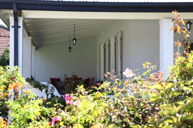 Verandah House