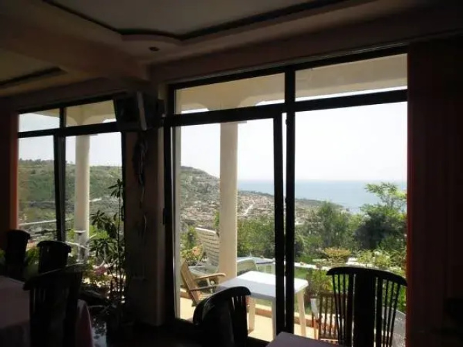 Guest Rooms Sea View