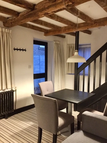 2 Bedrooms Cottage