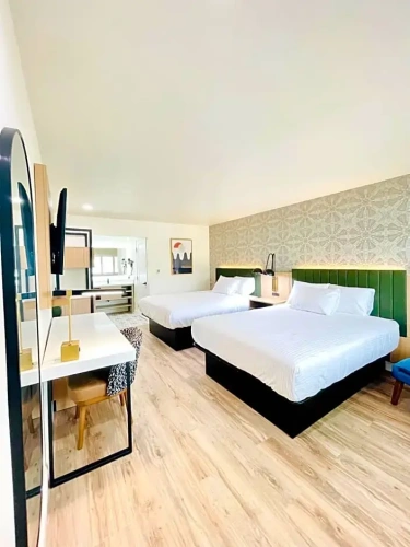 Deluxe Family Suite