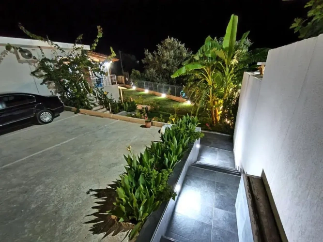3 Bedrooms Cottage