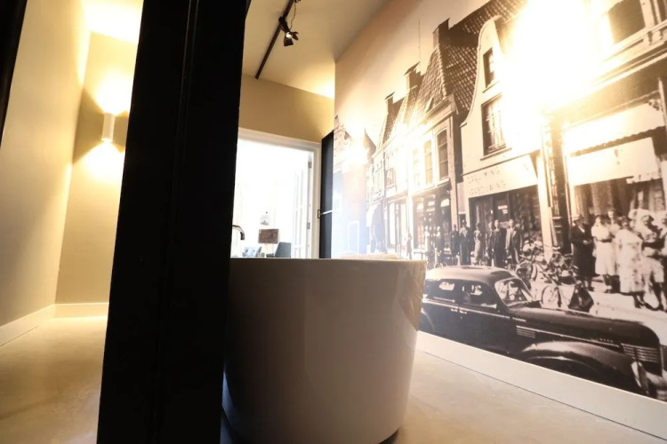 Van der Gang Suites