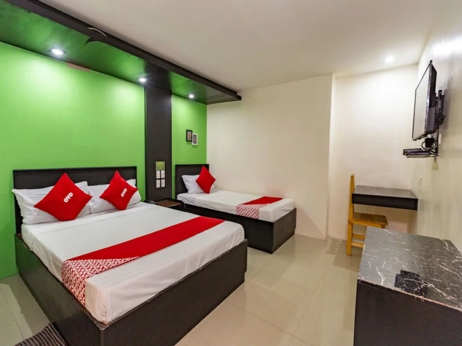 Standard Triple room
