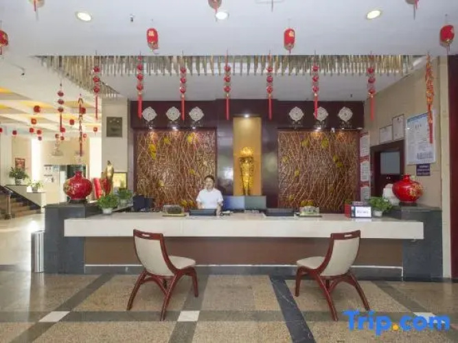 Menghu Business Hotel