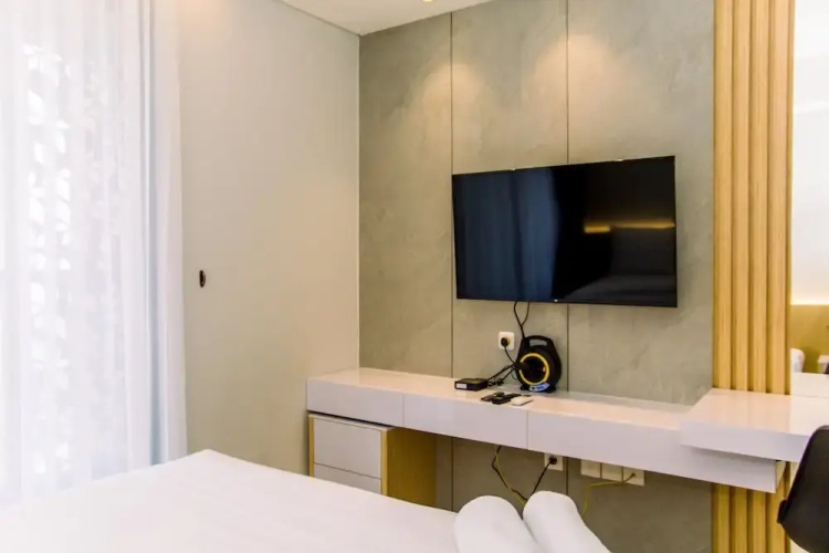 Fancy And Nice Studio Apartment At Gold Coast