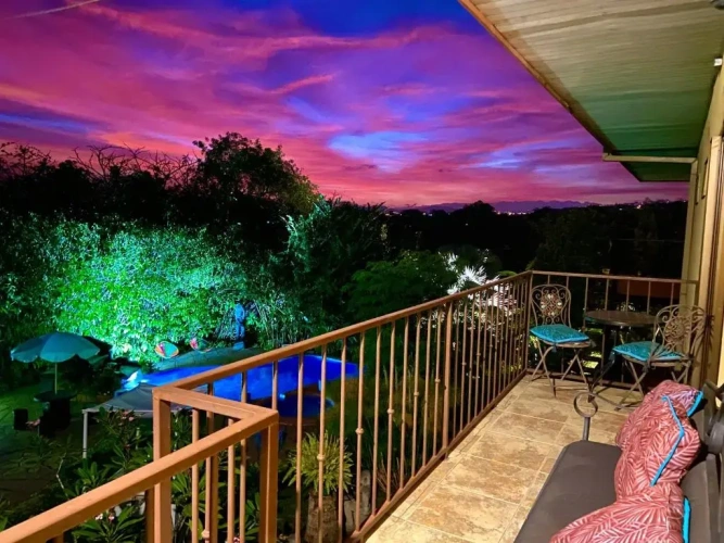 Superior Family room with view