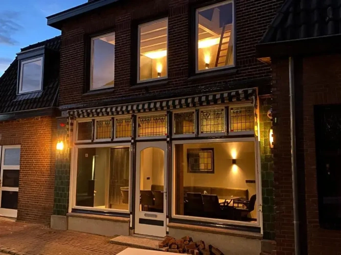 5 Bedrooms Cottage