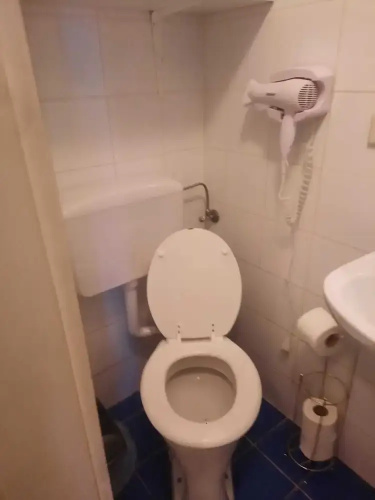 Modern 2BR Apartment Well Connected