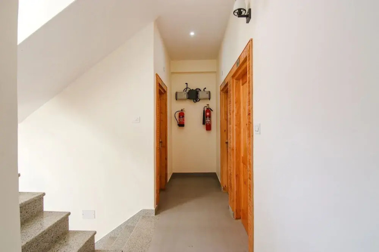 Fabhotel Himalayan Park