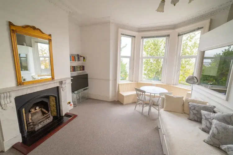 Beautiful One Bedroom Georgian Apartment