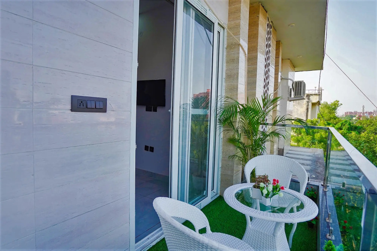 FabHotel F9 Noida Sector 56
