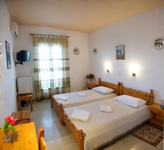 Standard Twin room with mountain view