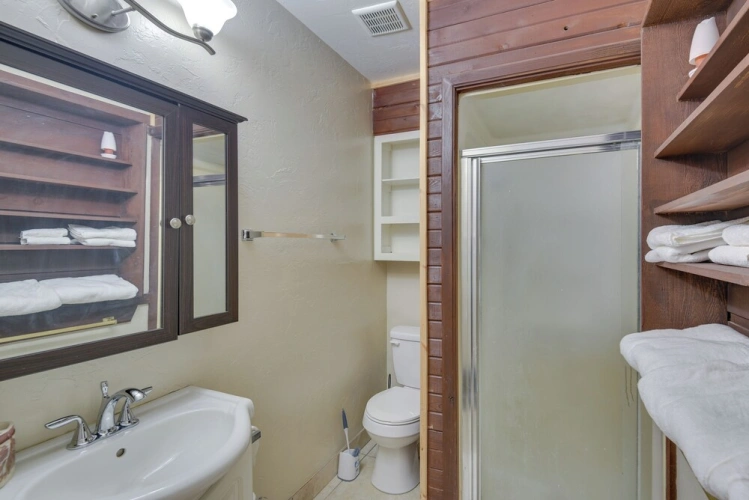 3 Bedrooms Cottage