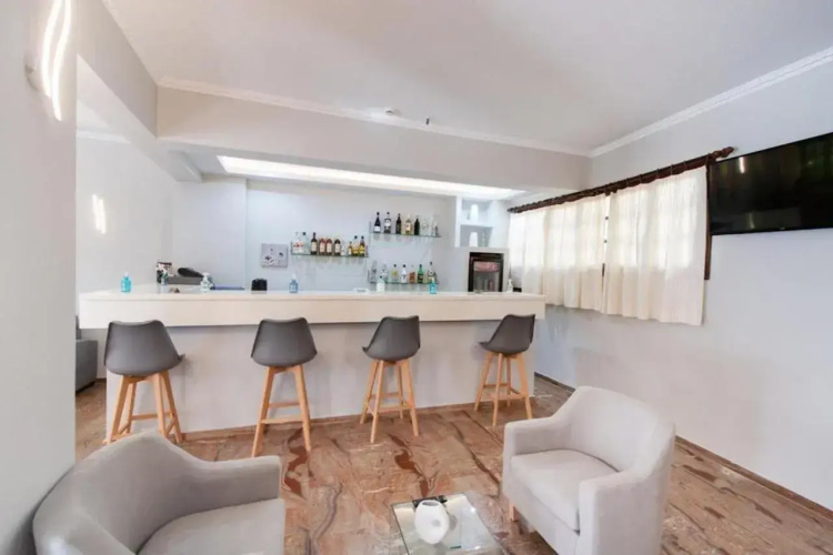 Hotel Nostos