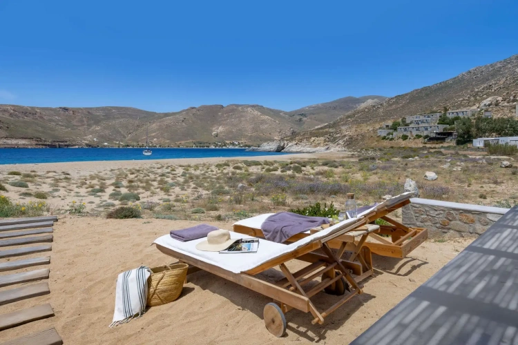 2 Bedrooms Standard Family room beachfront