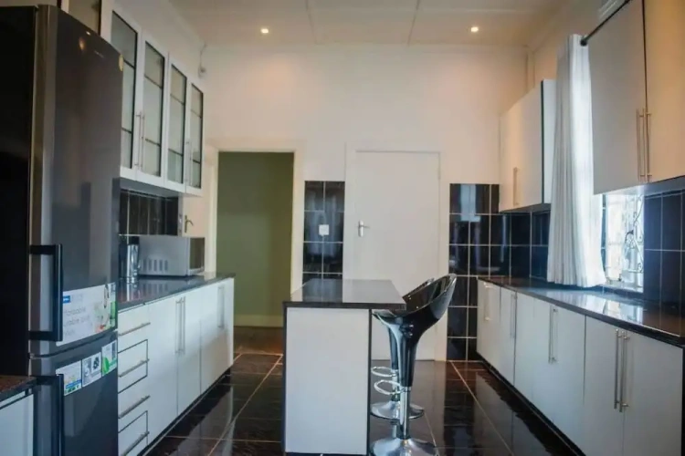 3 Bedrooms Cottage
