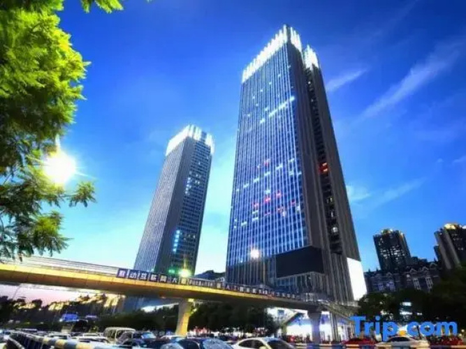 Chongqing Lily Fashion Hotel