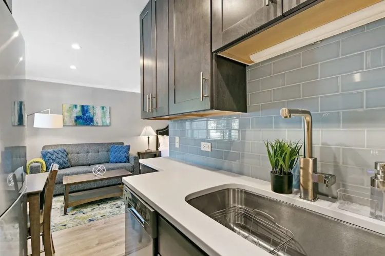 Studio in Oakdale - 203