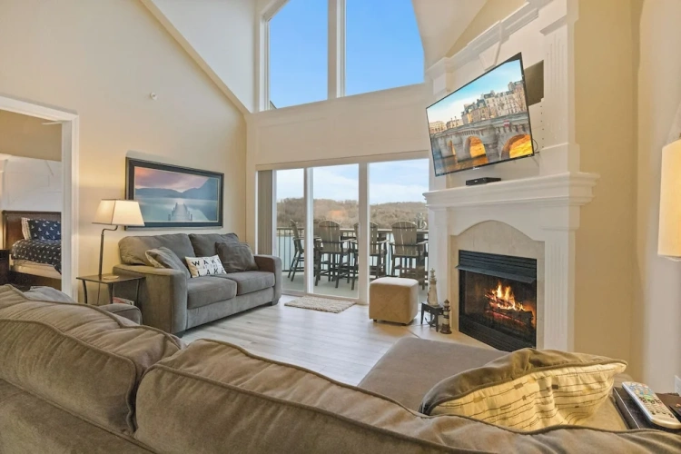 3 Bedrooms Apartment