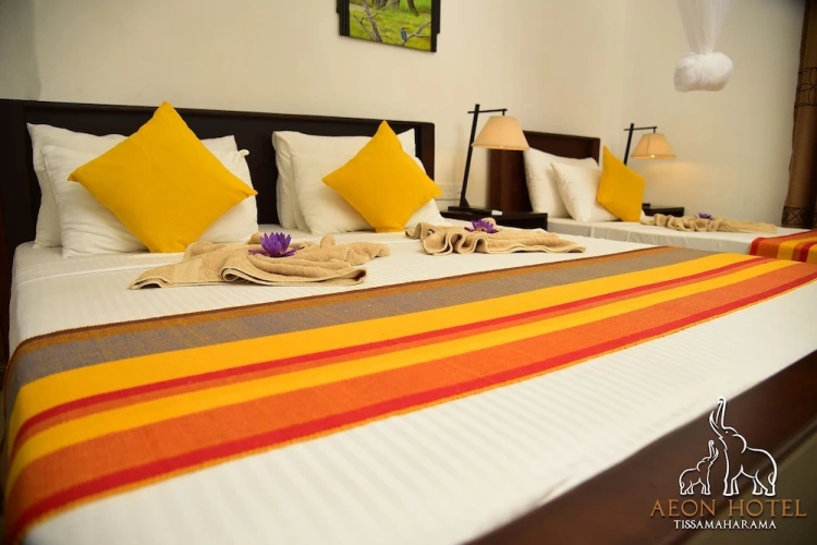 Deluxe Triple room with city view
