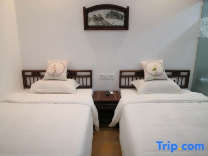 2 Bedrooms Standard room with balcony