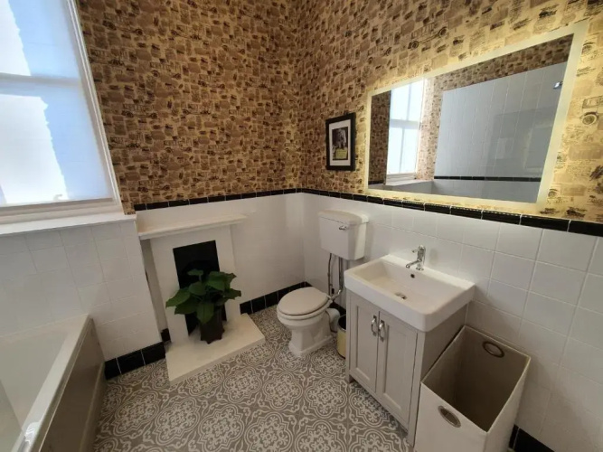 Apartment 6 Rowntree House