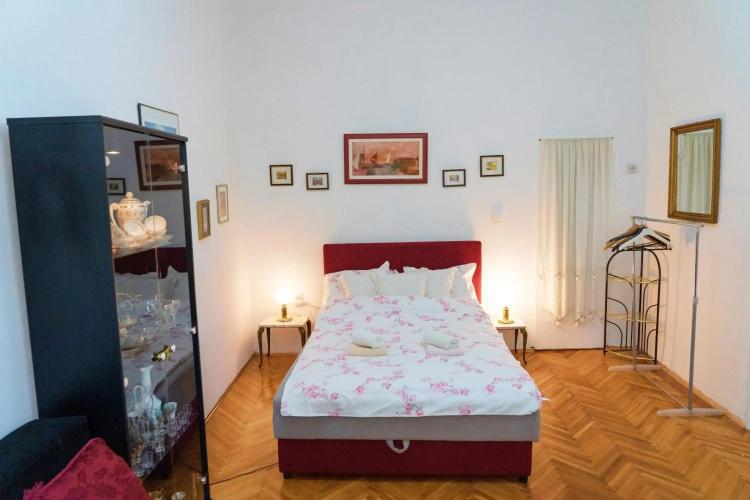 Artsy Ferhadija Studio Apartment