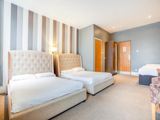 Standard Quadruple room