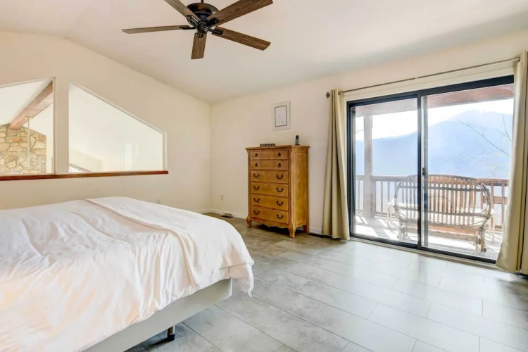 3 Bedrooms Cottage