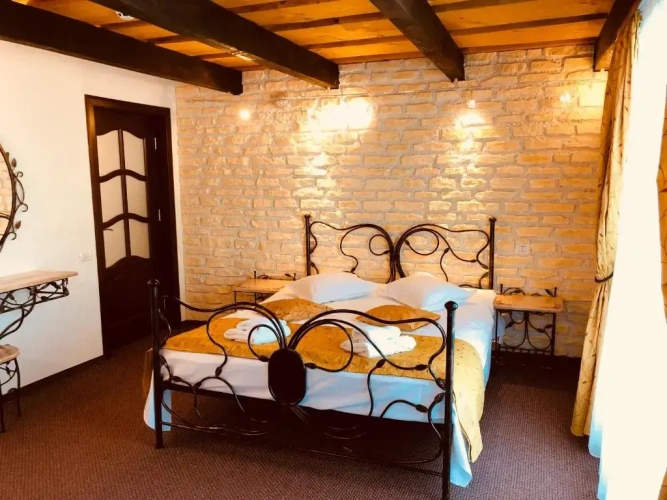 2 Bedrooms Suite