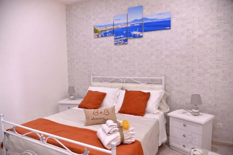 B&B Vesuvian Stone