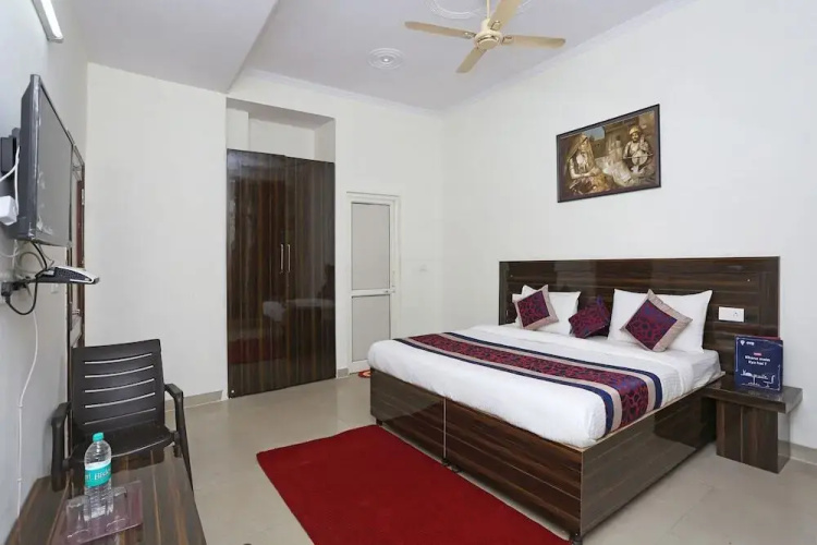 Celeste Inn By OYO Rooms