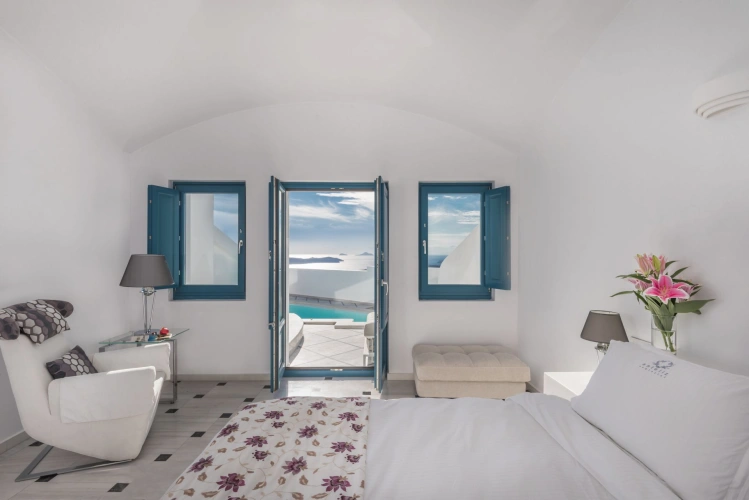 Suite with mountain view
