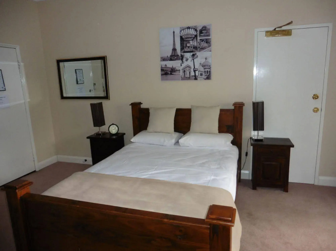Avon Accommodation York