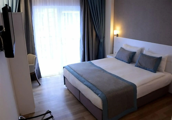 Parion House Hotel