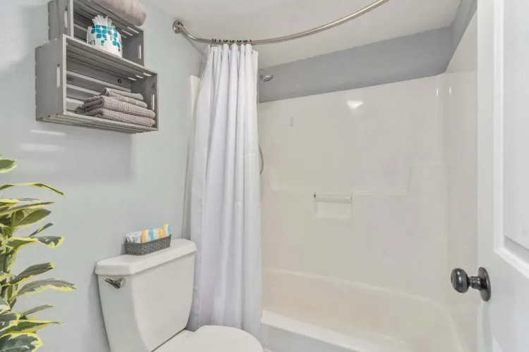 The Lazy Loft Stay for 4!