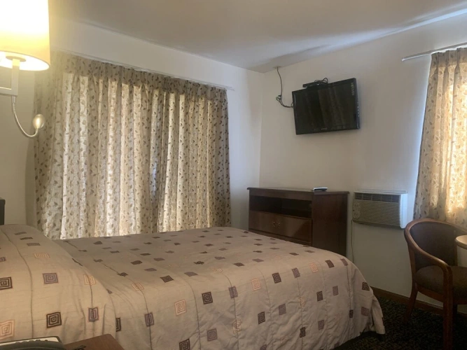 River Inn Motel