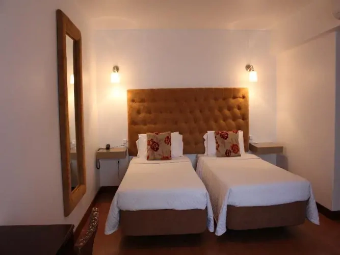 Standard Twin room with view