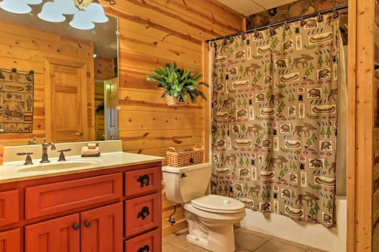 5 Bedrooms Cottage
