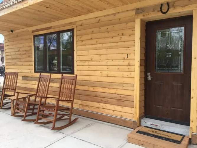Creekside Downtown Vacation Suites