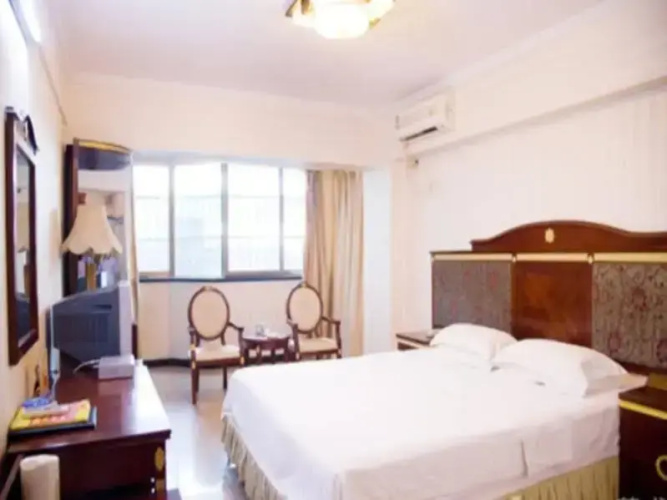 Nanning Gold Red Forest Hotel
