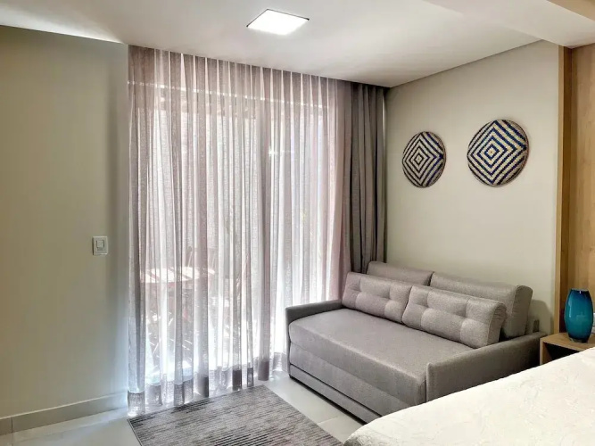Hyde Park Terrace - by Living