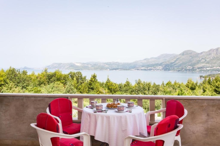 1 Bedroom Apartment with balcony