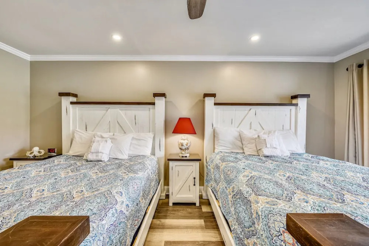 Edgewater by Book That Condo