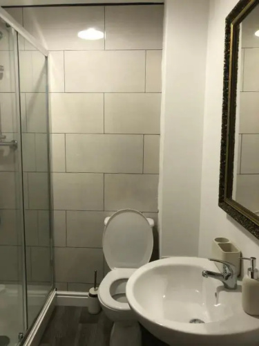 21 Frederick Street Apartment
