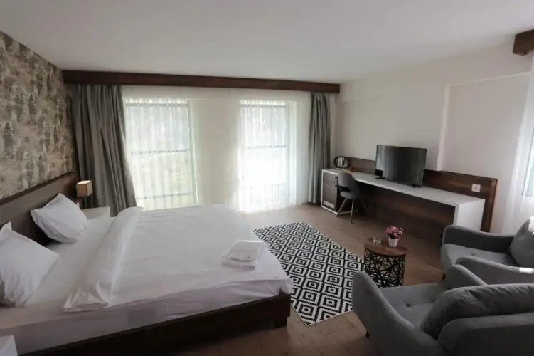 Corner French Twin room