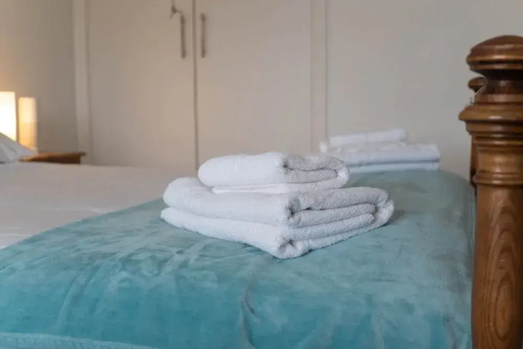 Host Stay Martlet House