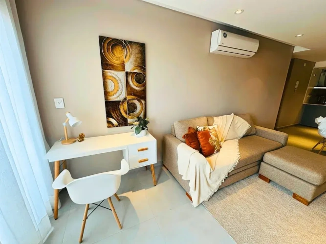2 Bedrooms Classic Apartment with balcony